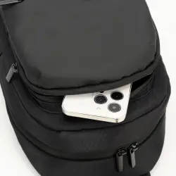 Bolso bandolera con portabilidad tipo mochila