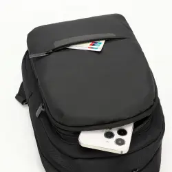Bolso bandolera con portabilidad tipo mochila