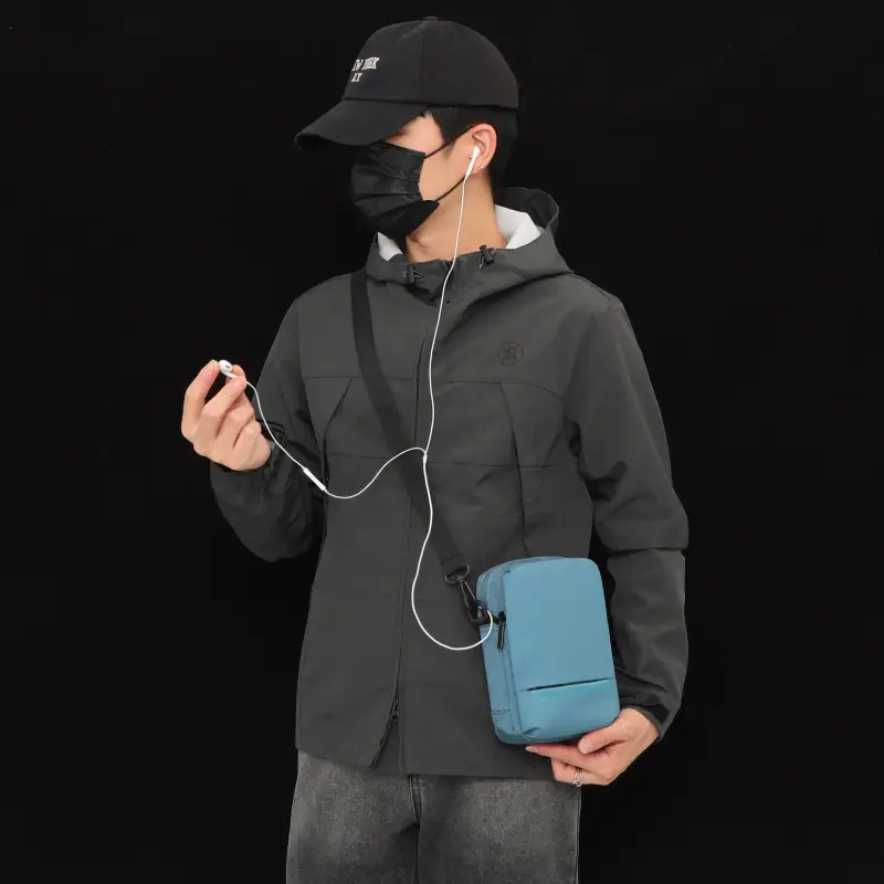 Bandolera mediana con portabilidad tipo mochila