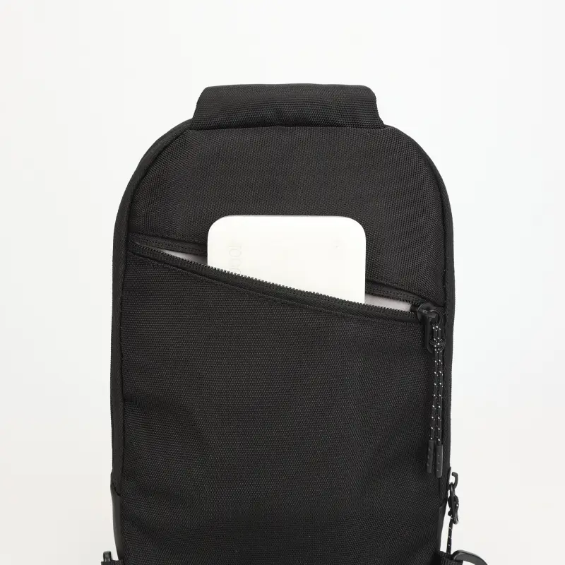 Bandolera de hombre cruzada con organizador interior