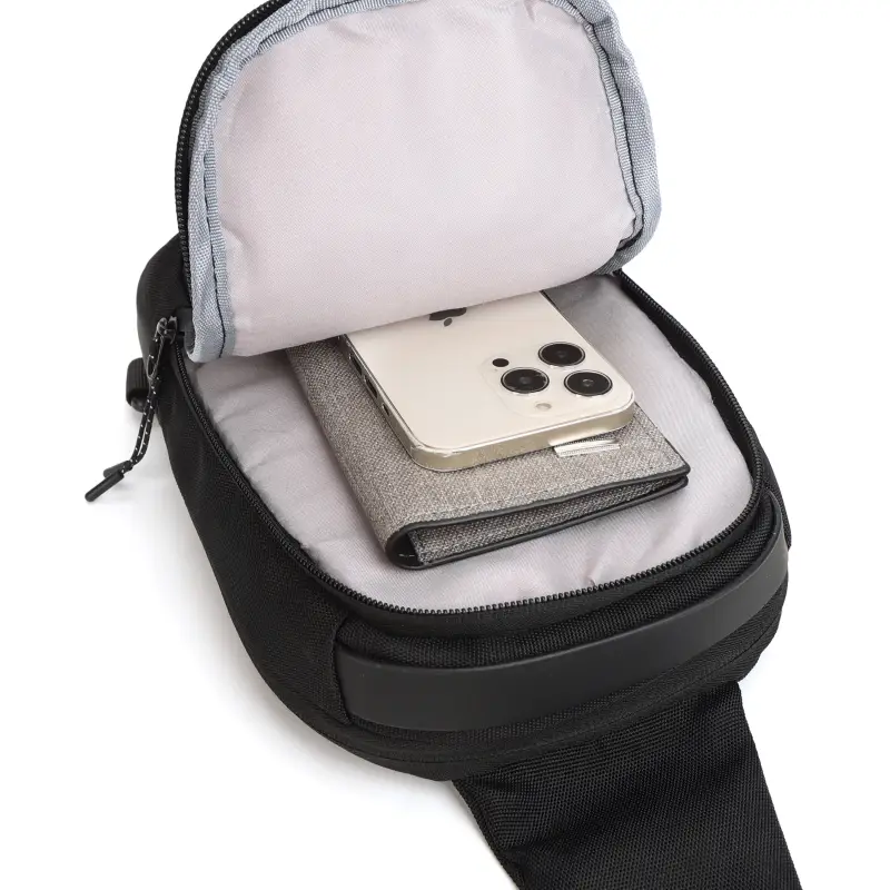 Bandolera de hombre cruzada con organizador interior