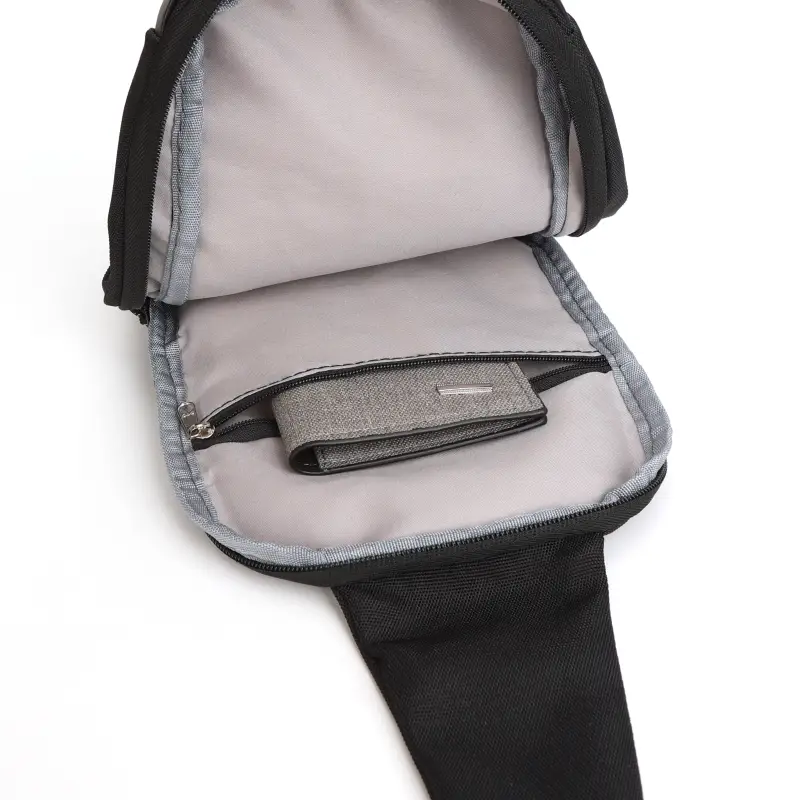 Bandolera de hombre cruzada con organizador interior