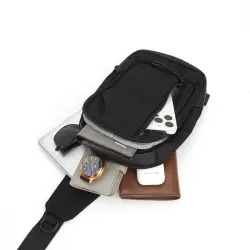 Bandolera de hombre cruzada con organizador interior